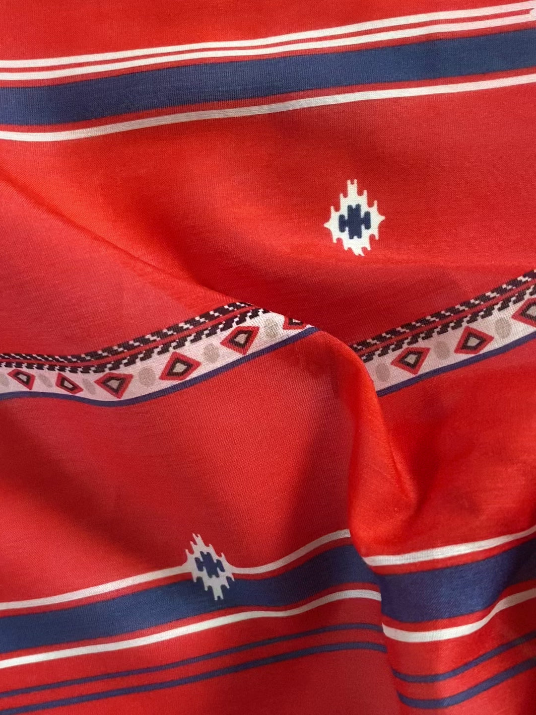 223CS. Silk-cotton voile. 30 g/m2.